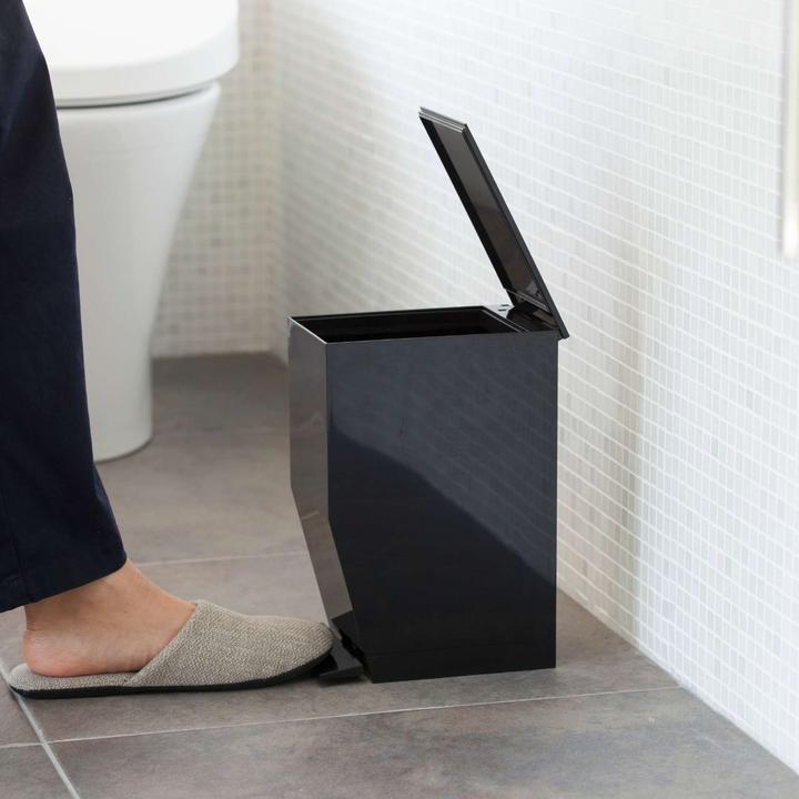 Actual product image Yamazaki Mülleimer mit Tretfunktion TOWER (4 l)