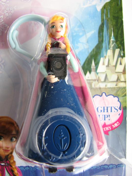 Produktbild Jakks Pacific Anna Frozen Schlüsselanhänger-Taschenlampe 89255