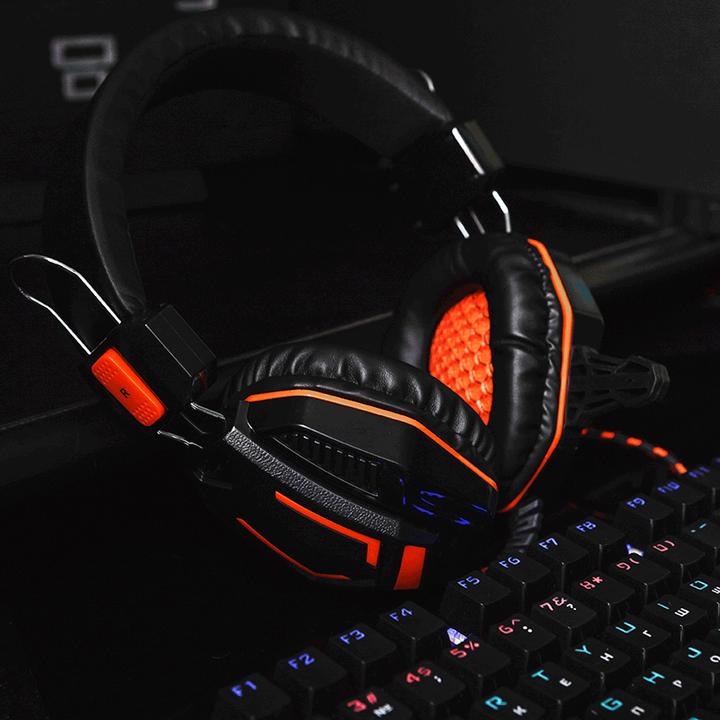 Actual product image Canyon Gaming headset with 3.5 mm connector with microphone and volume control, cable 2 m, Black CND (Cable)