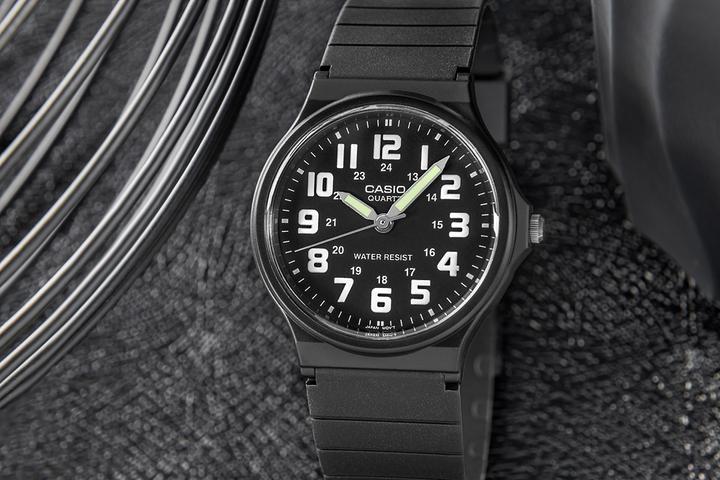 Actual product image Casio Collection (Analogue wristwatch, 34 mm)