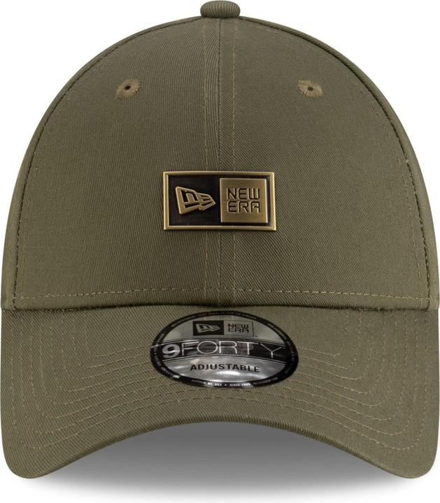 Actual product image New Era 9Forty Strapback Cap - METAL BADGE oliv