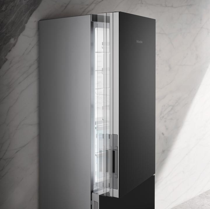Actual product image Miele KFN 4898 AD (362 l)