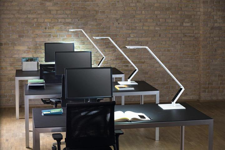 Actual product image Luctra TABLE PRO 2 LINEAR/BASE LED table lamp 945 lm white (945 lm)