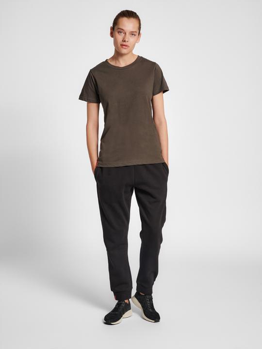 Actual product image hummel Red Basic Sweat Pants Woman (XS)