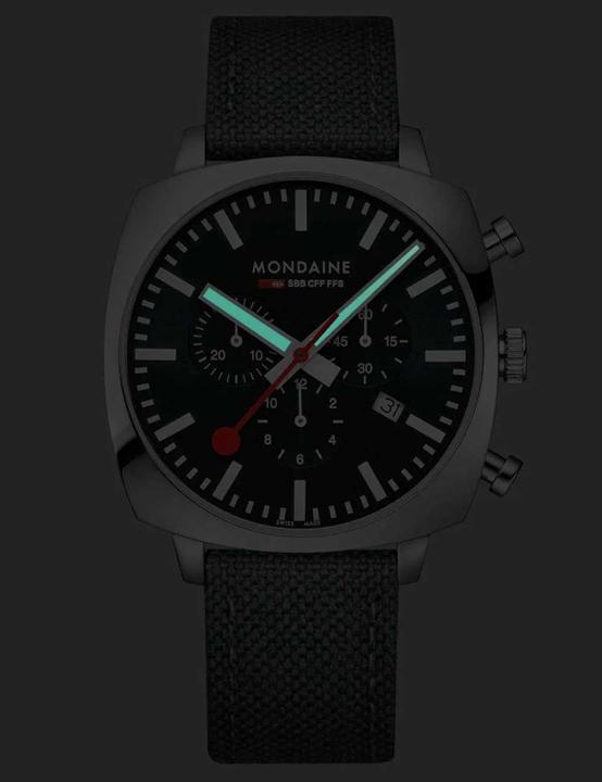 Produktbild Mondaine Grand Cushion (Uhr mit Schmuckstein, 41 mm)