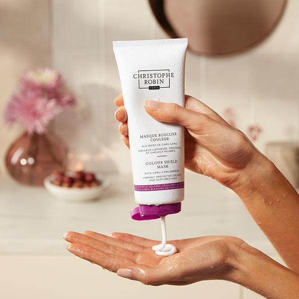 Actual product image Christophe Robin Colour Shield Cleansing Mask with Camu-Camu Berries (200 ml)
