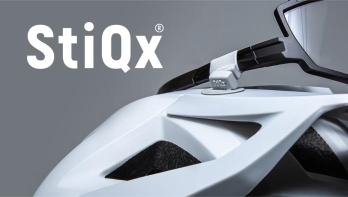 Actual product image StiQx Magnetic spectacle holder, grey, size M (temple circumference 17-38mm)
