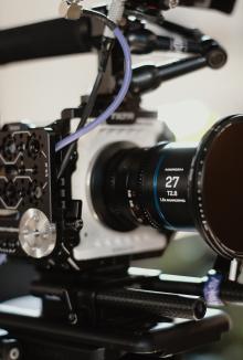 Actual product image Venus Optic Fixed focal length Nano 1.5X 27mm T/2.8 (Blue) - Sony E-Mount (Sony E)