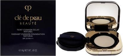 Actual product image Clé De Peau Cushion Foundation Natural O30 (O30 - Medium Ocher)