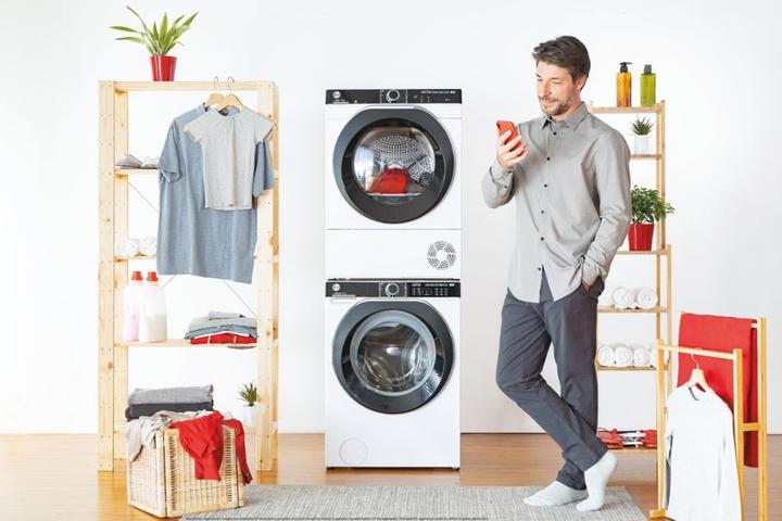 Actual product image Hoover Heat Pump Dryer Candy NDPEH8A2TCBEXS-S 8 kg Smart Operation with WiFi + Bluetooth Technology (8 kg, Left)