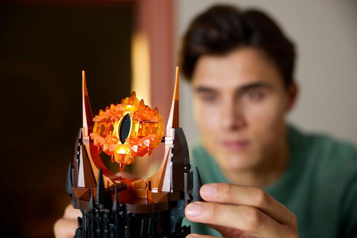 Image du produit LEGO The Lord of the Rings : Barad-dûr (10333, LEGO Icons, LEGO difficiles à trouver)