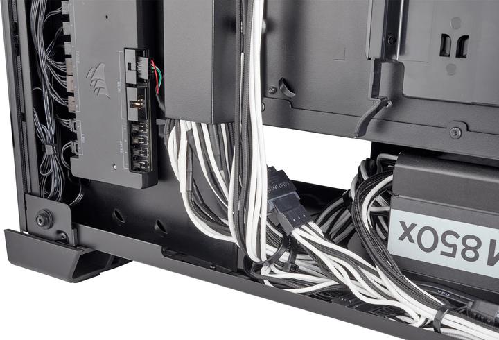 Actual product image Corsair Crystal 570X PSU Cover