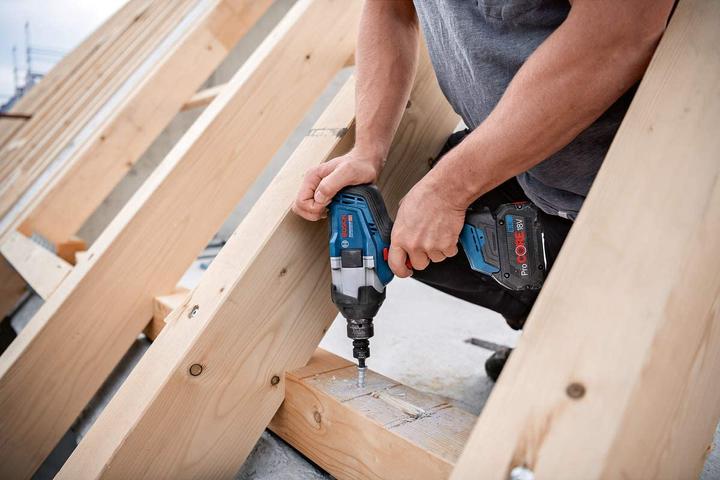 Produktbild Bosch Professional Akku-Drehschlagschrauber GDS 18V-1050 H, 2 Akku ProCORE18V 5.5Ah, Ladg., L-BOXX (Akkubetrieb)