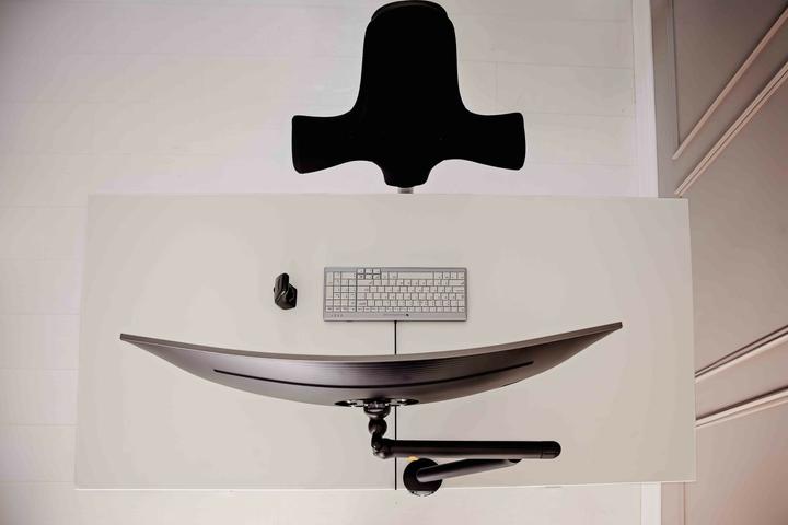 Image du produit Bakker Elkhuizen BNEBFSB BAKKER BE Bras flexible pour écran (Tables, 35")