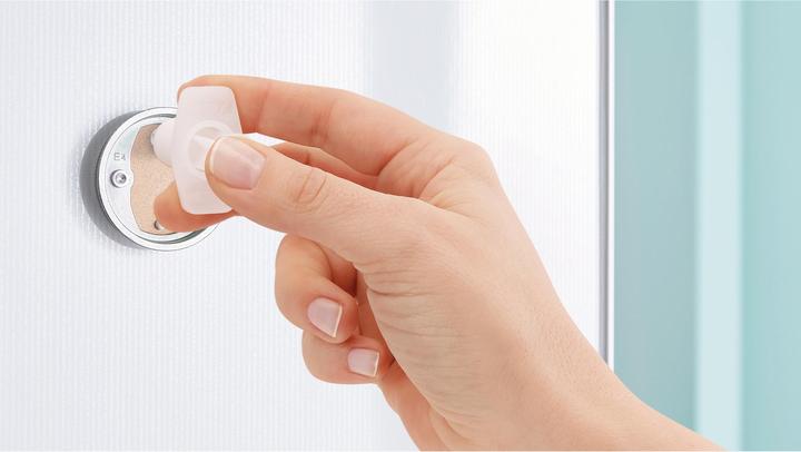 Actual product image tesa LOXX soap holder incl. adhesive solution without drilling