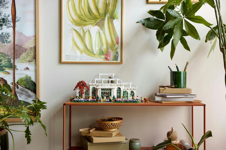 Actual product image LEGO The botanical garden (21353, LEGO Ideas, LEGO Rare Sets)