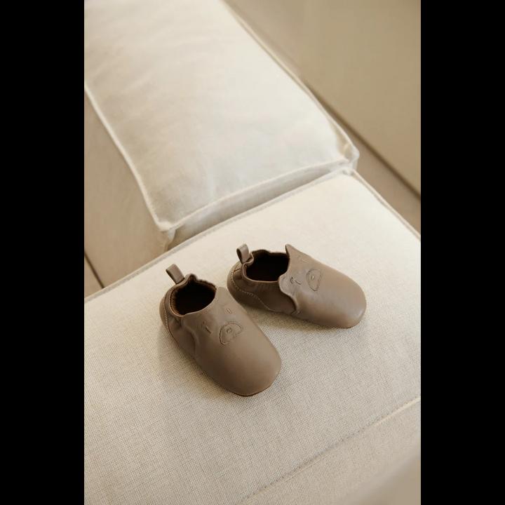 Image du produit Liewood Chaussons en cuir / Pédales Eliot avec visage d'ours Mist (28)