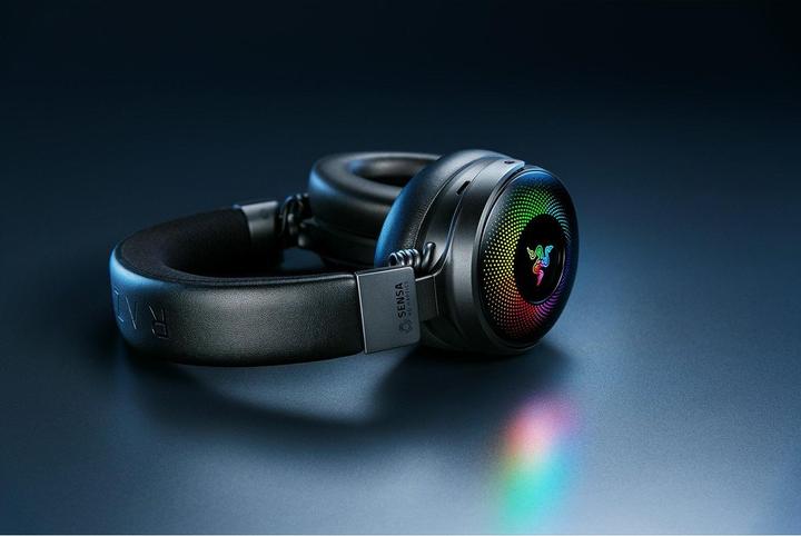 Actual product image Razer Kraken V4 PRO (Wireless, Cable)