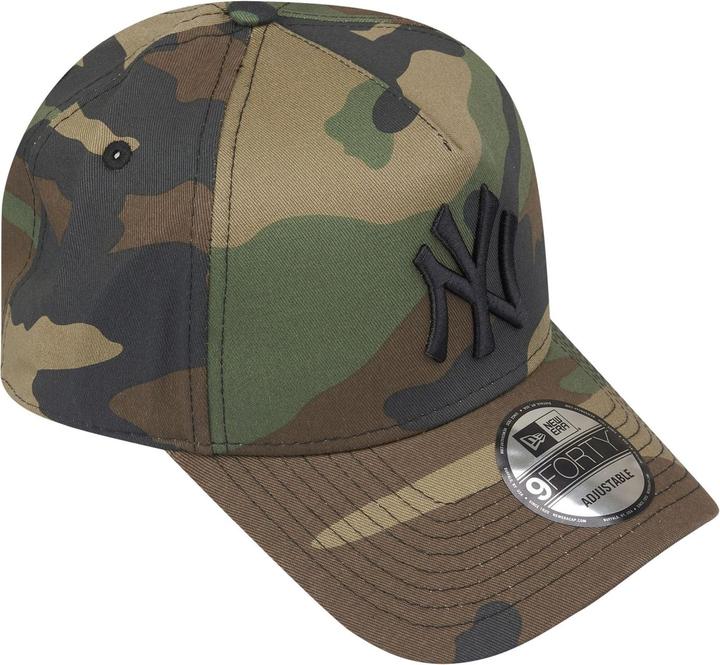 Actual product image New Era 9Forty Snapback Trucker Cap - New York Yankees camo