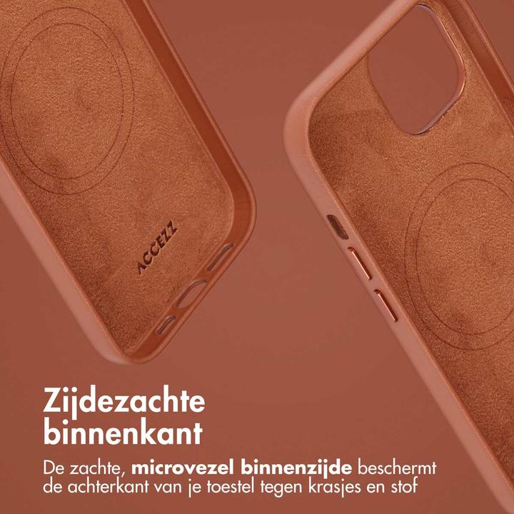 Produktbild Accezz Leather Bookcase 2-in-1 met MagSafe iPhone 15 - Sienna Brown (Apple iPhone 15)