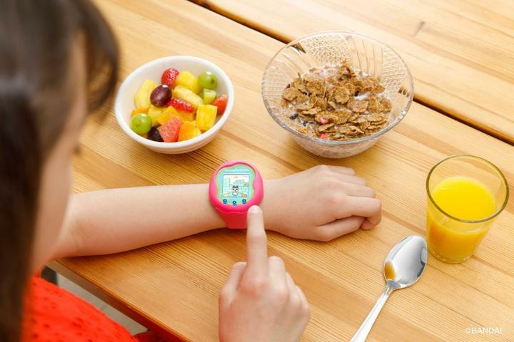 Immagine prodotto Bandai Tamagotchi Uni Rosa (Spagnolo, Tedesco, Multilingue, Italiano, Portoghese, Giapponese, Inglese, Francese)