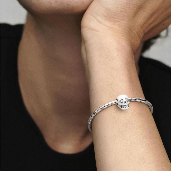 Image du produit Pandora Glow in the dark Tête de mort étincelante Charm (Argent sterling 925)
