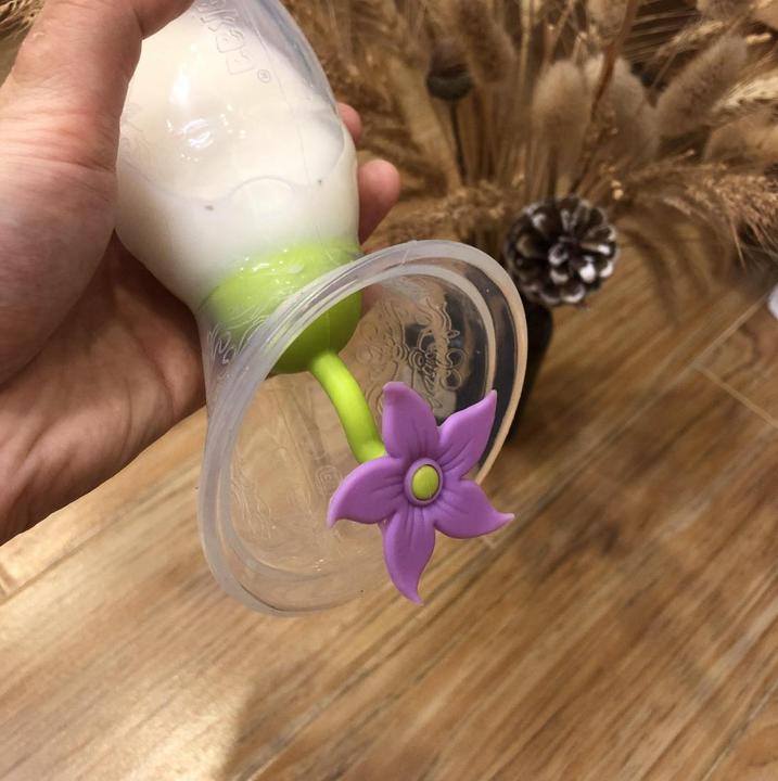 Actual product image Haakaa Breast Pump Flower Cap - Purple