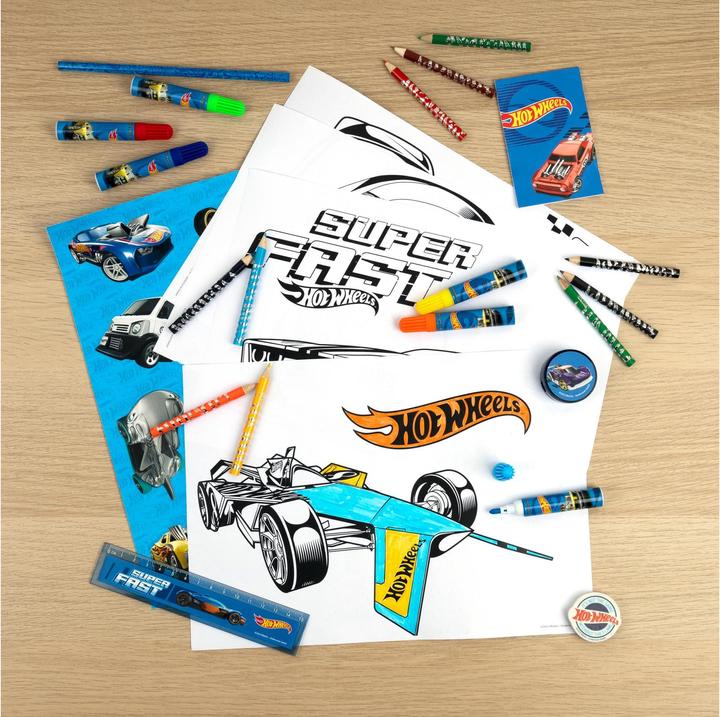 Actual product image Undercover Hot Wheels 35-piece painting set