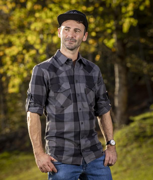 Actual product image Cottage Chic Wild Bill (L)