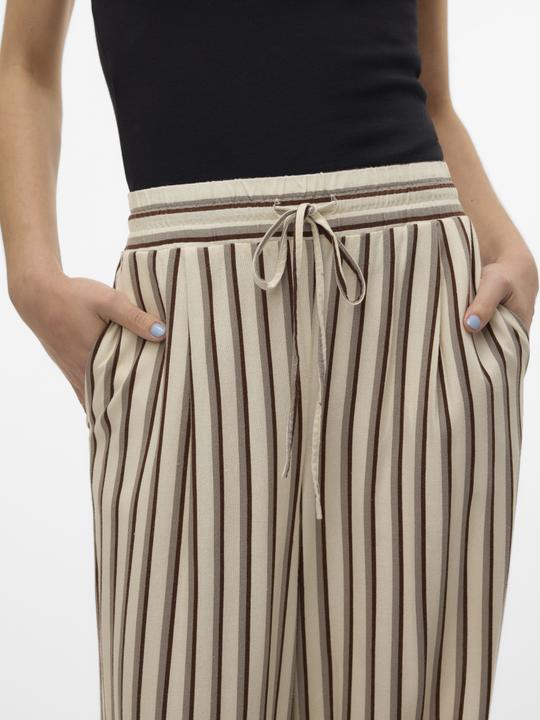 Actual product image Vero Moda VMJESMILO Mid-rise waist trousers Wide leg trousers (XS)