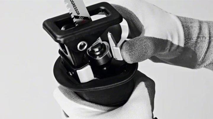 Produktbild Bosch Professional GSA 18V-32