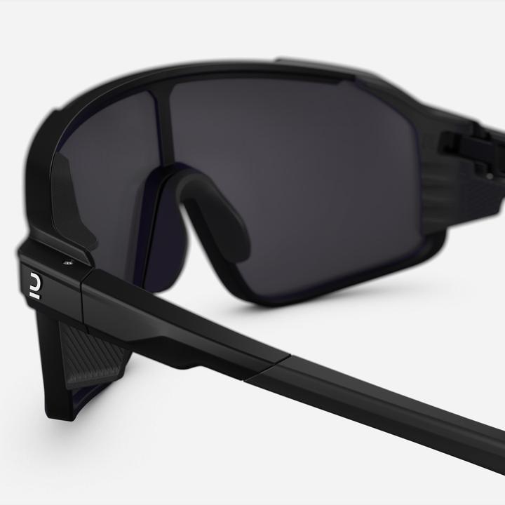 Actual product image Quechua Sunglasses High Resolution Full LENS - MH900 Category 4 black (Black, Black)