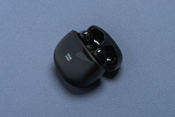 Image du produit Wired headphones Blue Star BLUE STAR wireless earphones bluetooth TWS T60 black (4.50 h, Sans fil)