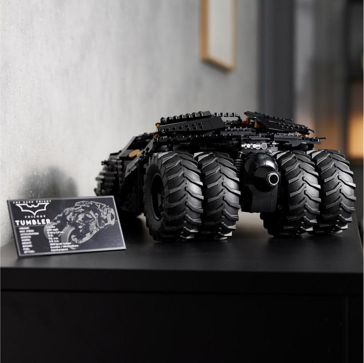 Actual product image LEGO Batmobile Tumbler (76240, LEGO DC, LEGO Rare Sets)