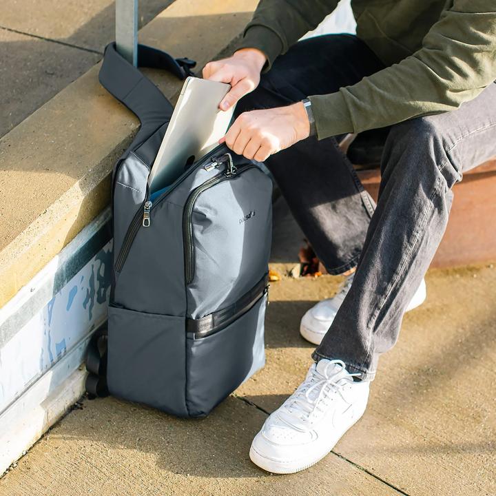 Actual product image Pacsafe Metrosafe X (25 l)