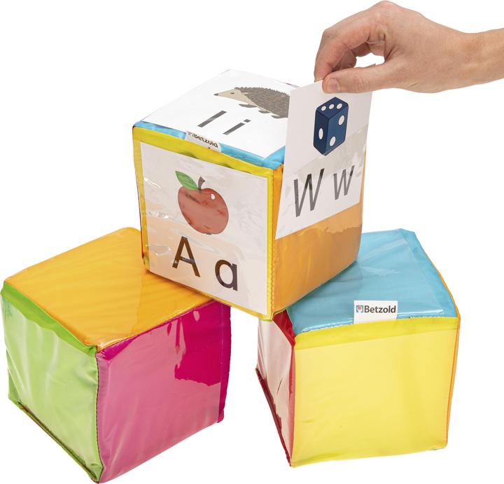 Actual product image Betzold Set of 3 Pocket Cubes (German)