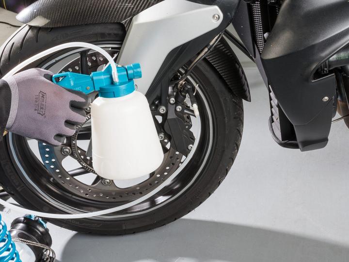 Produktbild HAZET Pneumatischer Bremsen-Entlüftungs Satz 4969-1/3 ∙ Anzahl Werkzeuge: 3