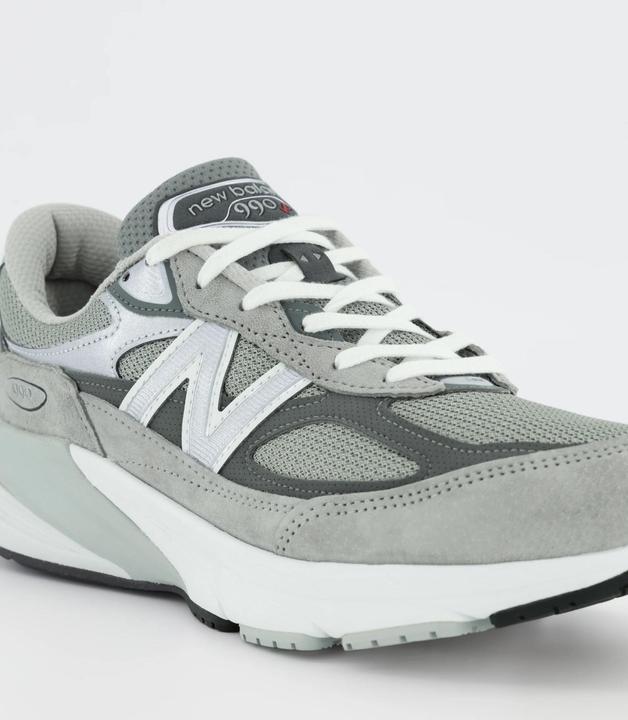 Produktbild New Balance Sneaker "M 990 MiUS v6 Core" grau (45)