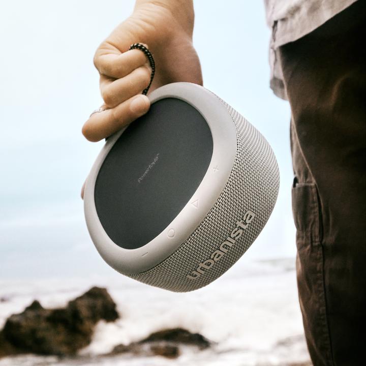 Immagine prodotto Urbanista Altoparlante Bluetooth portatile Malibu Desert Gray con cella solare (24 h, Pannello solare)