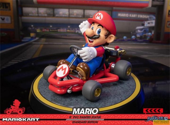 Produktbild First 4 Figures Mario Kart PVC Statue Mario - Standard Edition