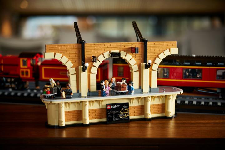 Produktbild LEGO Hogwarts Express - Sammleredition (76405, LEGO Seltene Sets, LEGO Harry Potter)
