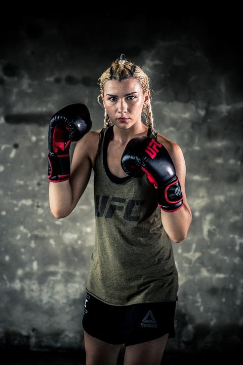 Immagine prodotto UFC Guanto da allenamento Contender Muay Thai Style (14 OZ)