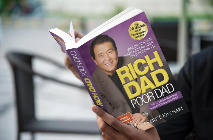 Immagine prodotto Rich Dad Poor Dad (Tedesco, Robert T. Kiyosaki, 2014)