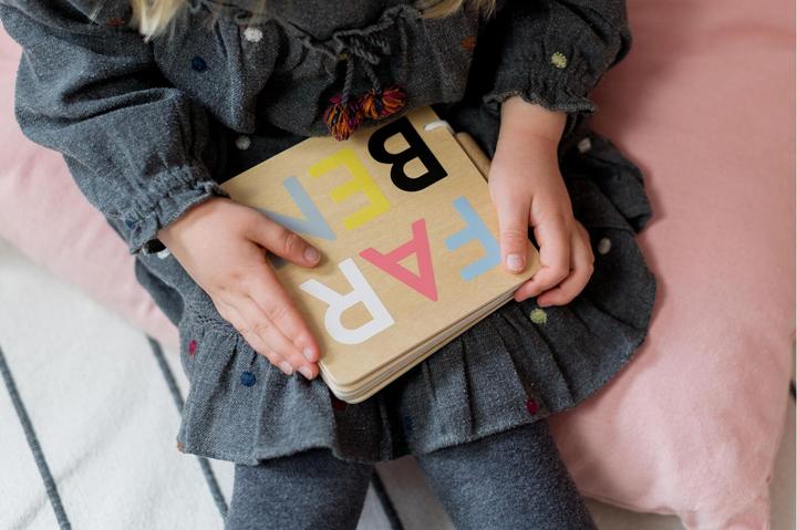 Produktbild Kindsgut Beschäftigungsspielzeug Holzbuch Farben