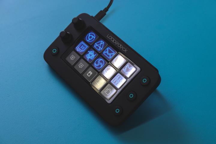 Actual product image Loupedeck Live S (Software Controllers)