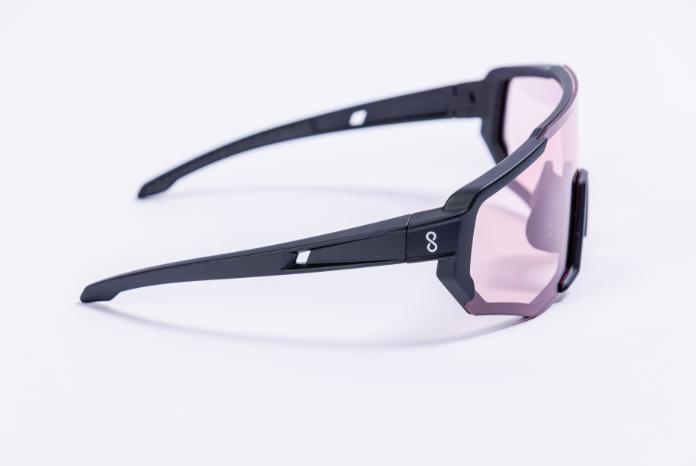 Image du produit Coast Optics Lunettes de sport Nita Black avec Pink Crystal et verre transparent (Noir, Lucide, Cristal rose)