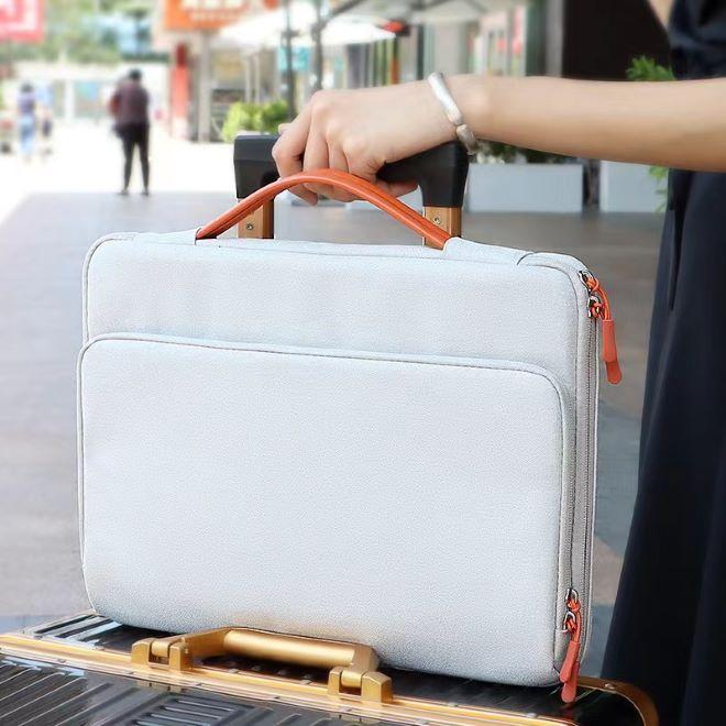 Actual product image MU Classic Trend Series Notebook Bag (15.40", Universal)
