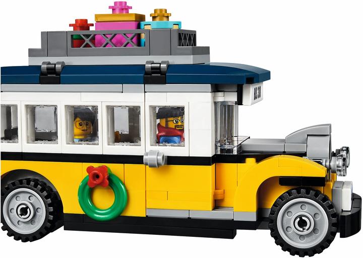 Actual product image LEGO Winter station (10259, LEGO Creator Expert)