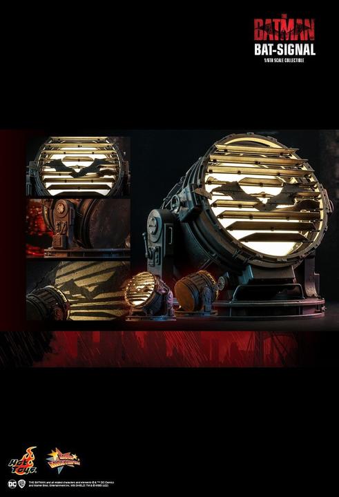 Actual product image Hot Toys The Batman Movie Masterpiece réplique 1/6 Bat-Signal 23 cm