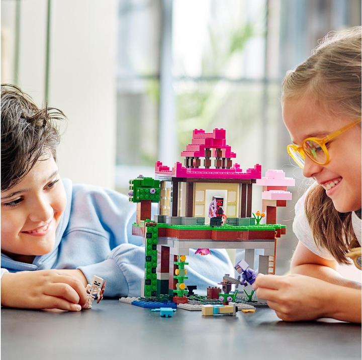 Produktbild LEGO Das Trainingsgelände (21183, LEGO Minecraft)